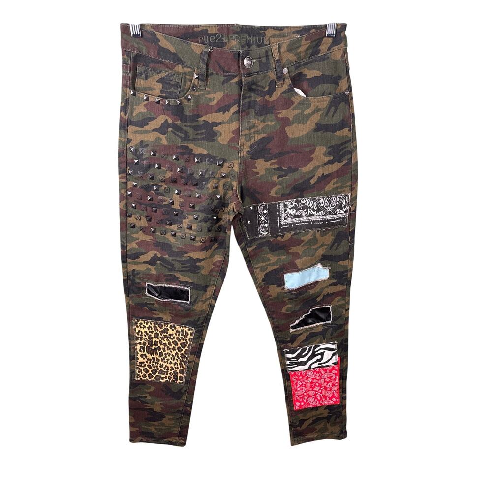Rue21‎ Camouflage Pants Men's 32x30 Slim Tapered Stretch Studded Patchwork Jeans